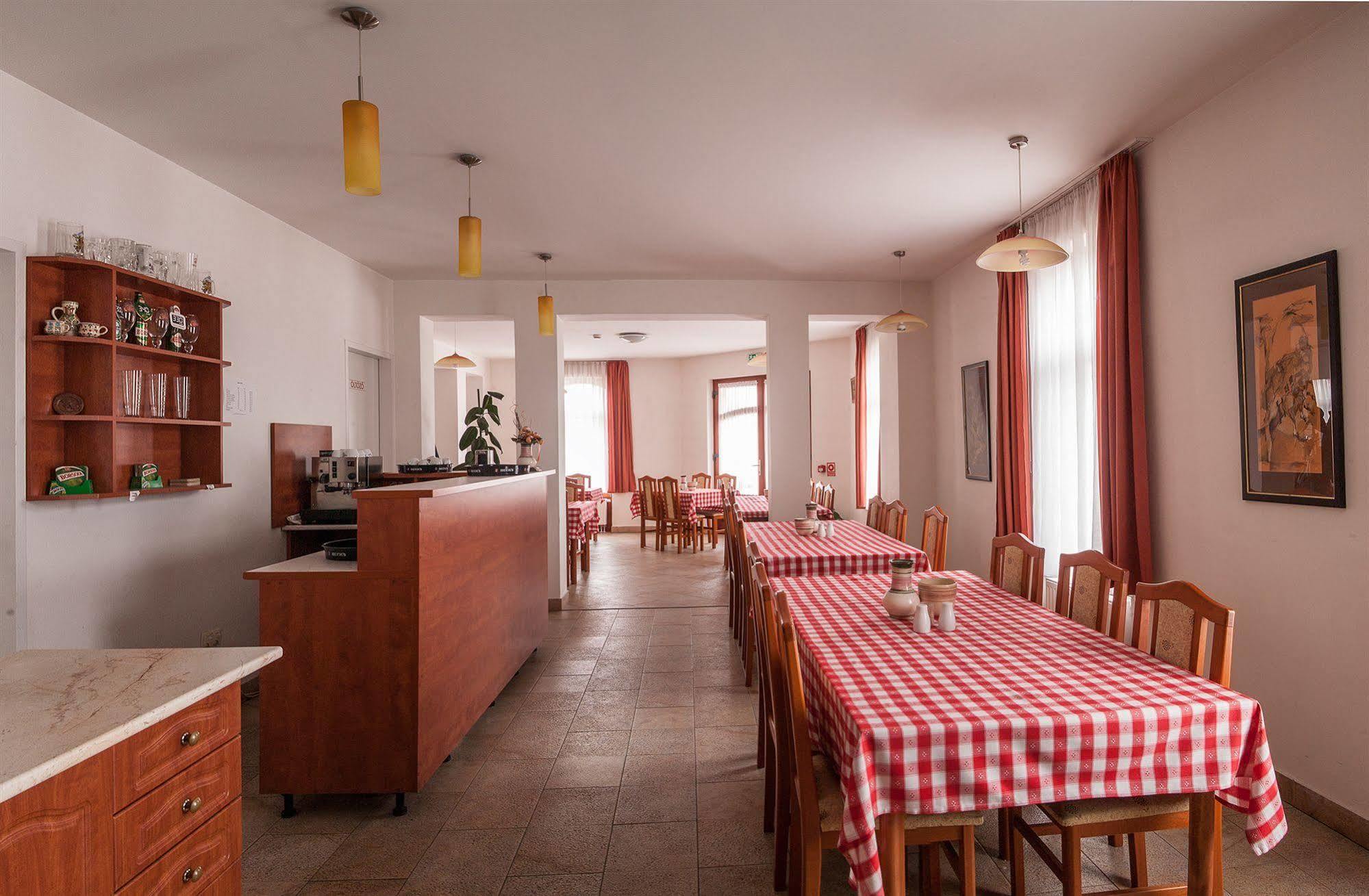 Bed and Breakfast Malom Panzió Kiskunfélegyháza Exterior foto